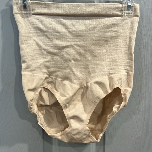 Maidenform Control It! Shapewear - Picture 5 of 6